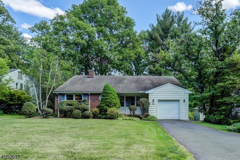 Property Photo:  165 Tudor Oval  NJ 07090 