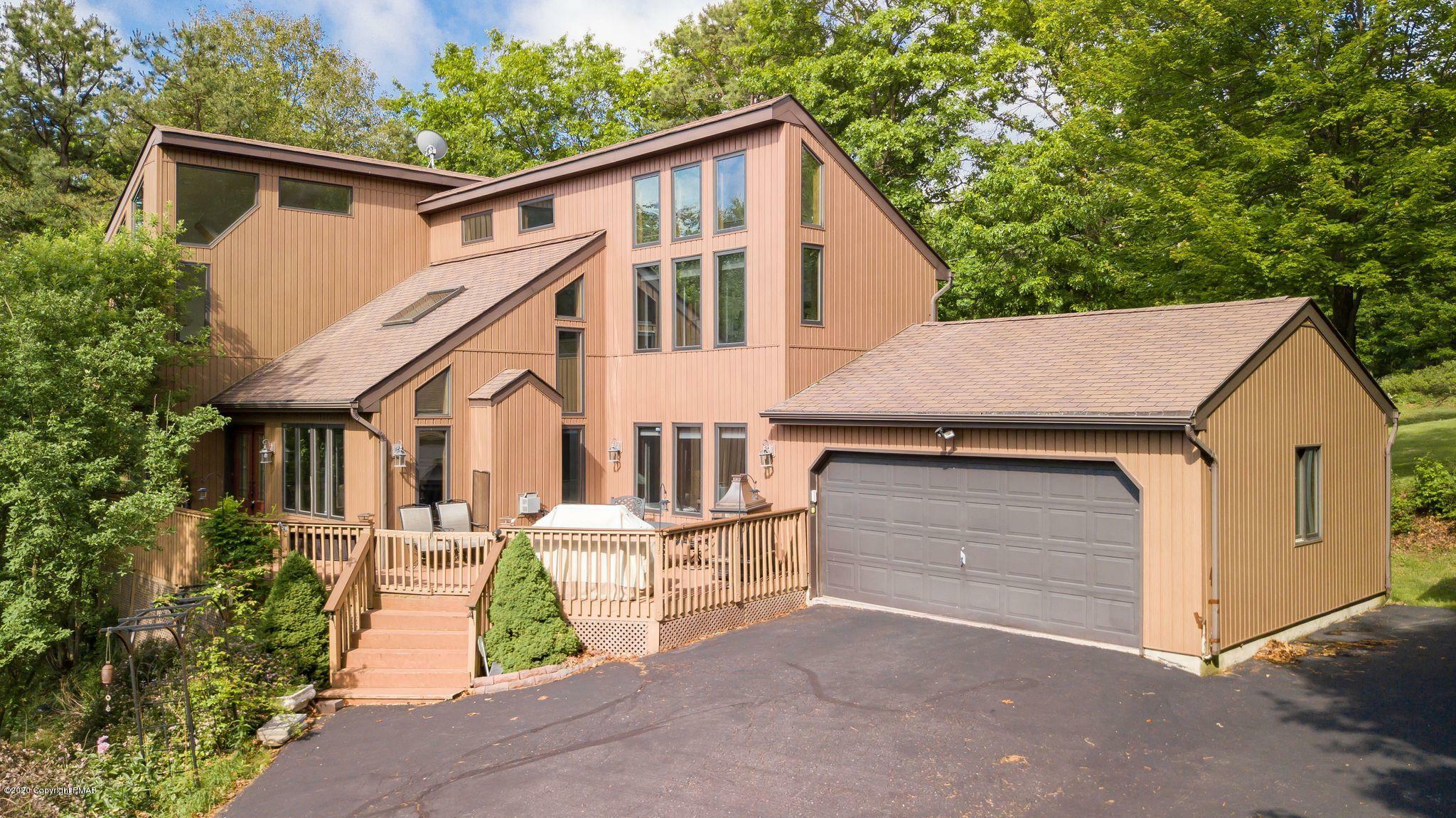Property Photo: 505 Overlook Terrace PA 18360