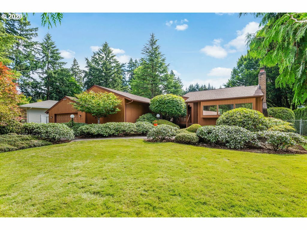 Property Photo:  1417 SE 95th Ave  WA 98664 