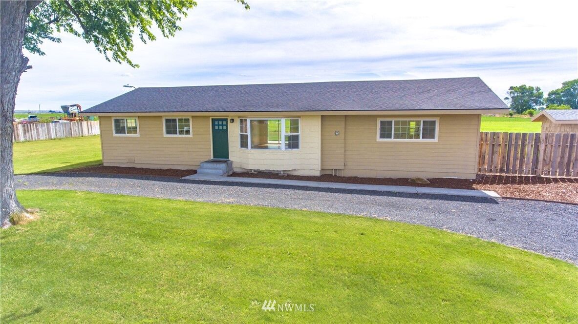 Property Photo: 18789 Road B NE WA 98851