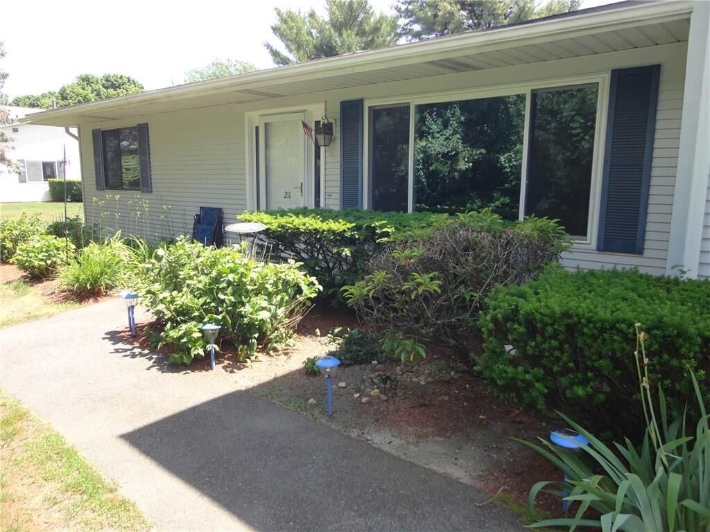 Property Photo:  211 Duxbury Ct  RI 02886 