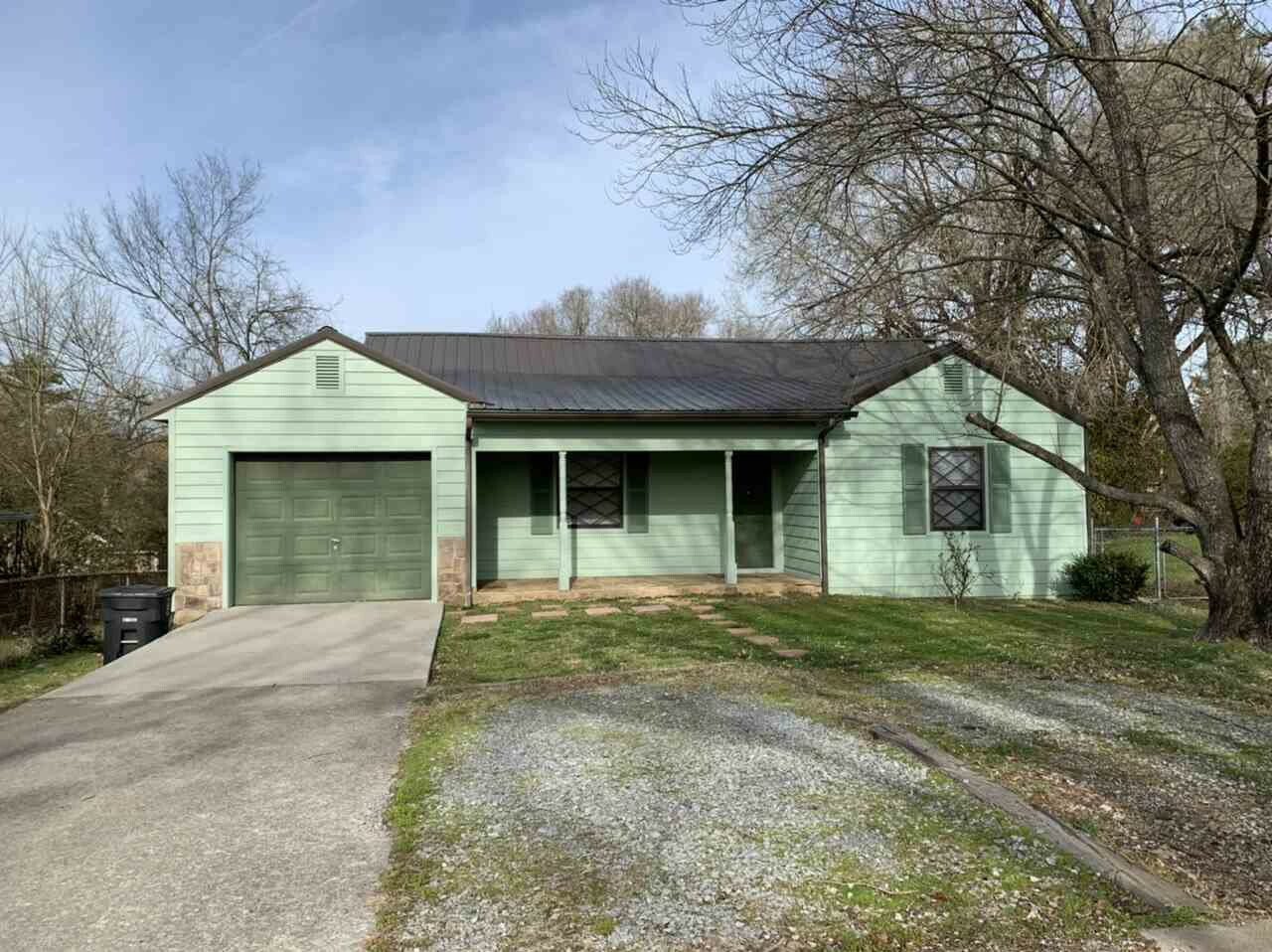 1008 Moore St.  Athens TN 37303 photo