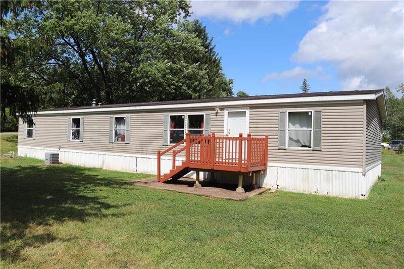 Property Photo: 100 Trieste St PA 16002