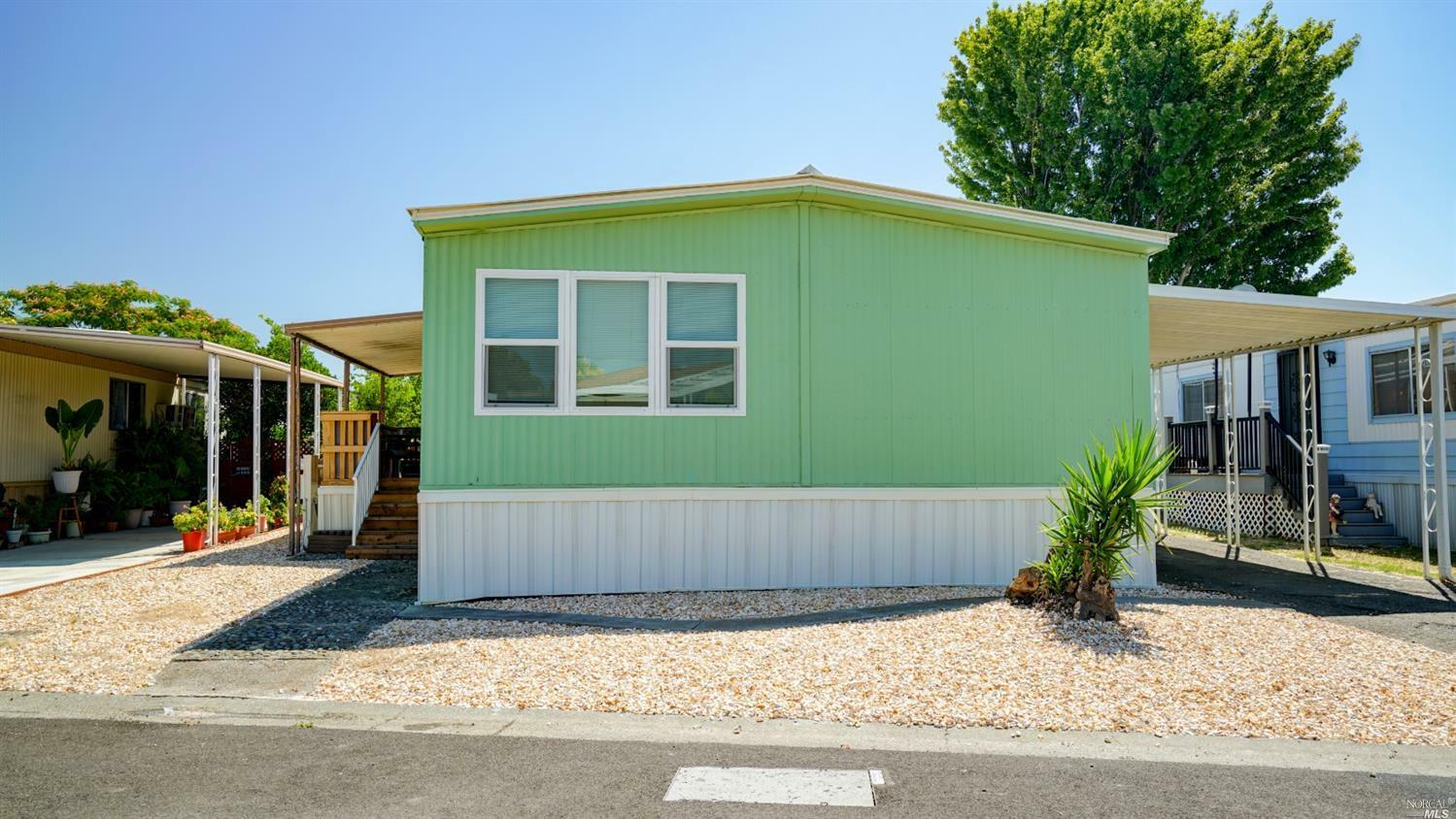 Property Photo: 144 Del Loma Court CA 95687