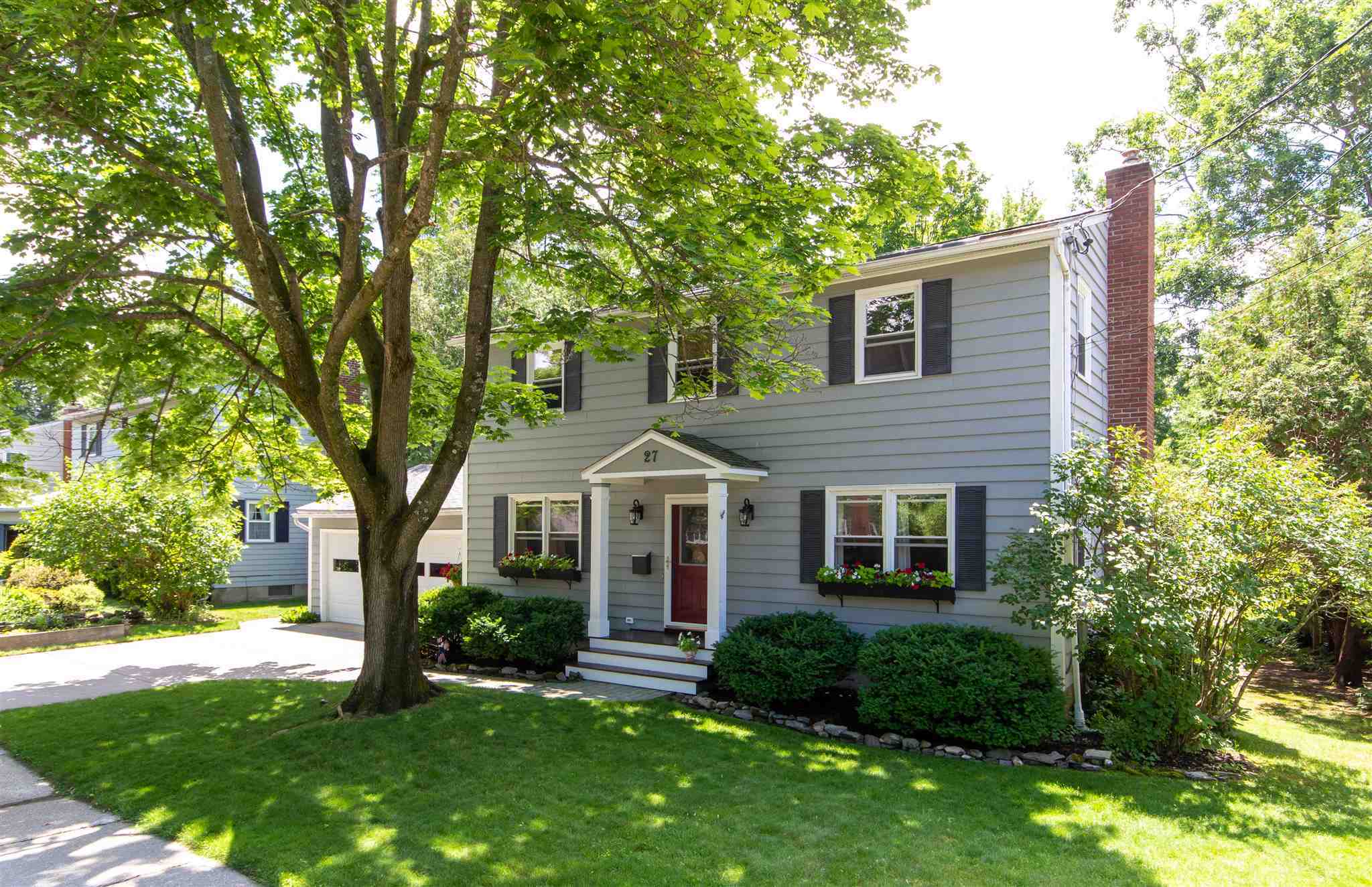 Property Photo:  27 Roseade Parkway  VT 05408 