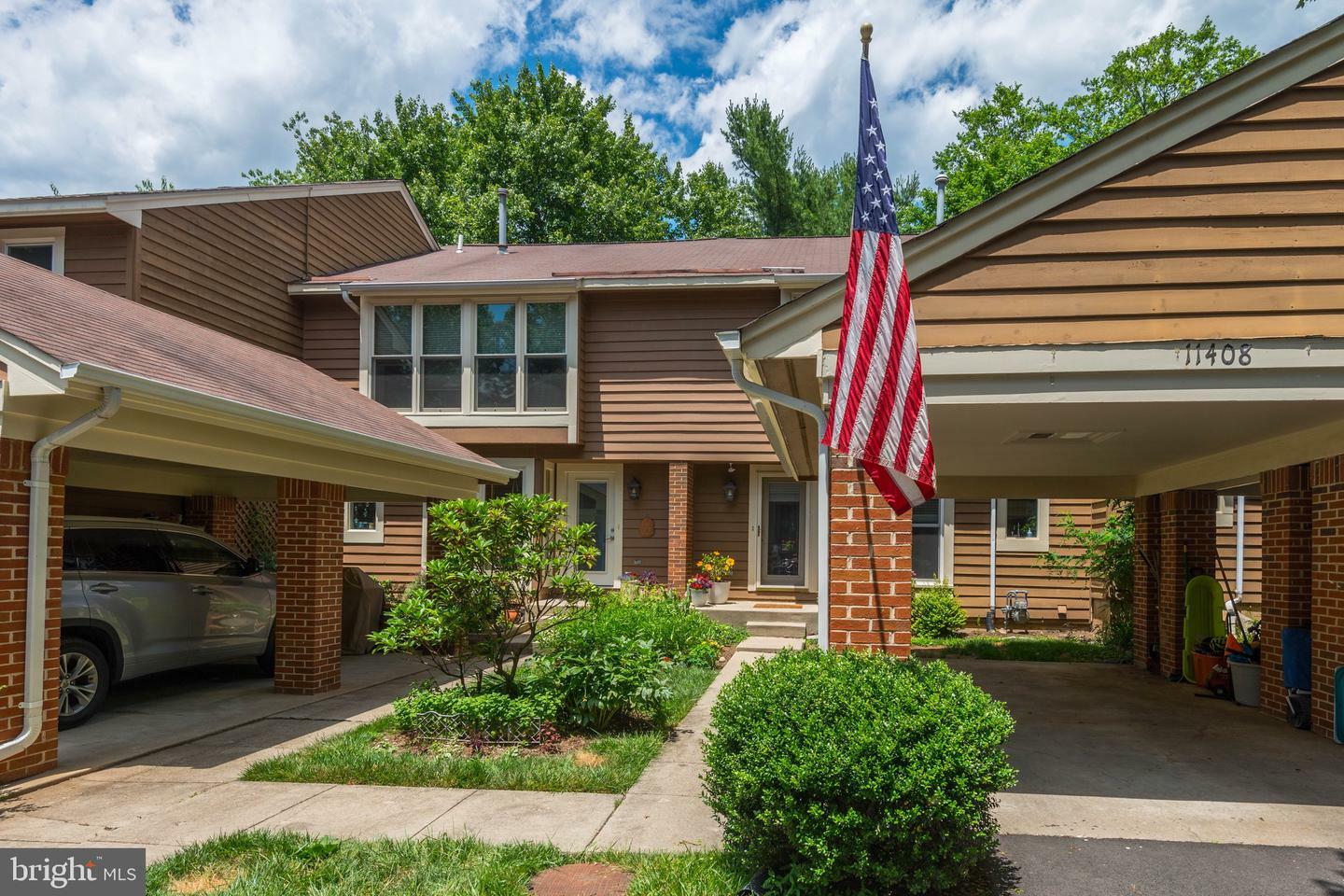 Property Photo:  11408 Orchard Green Court  VA 20190 