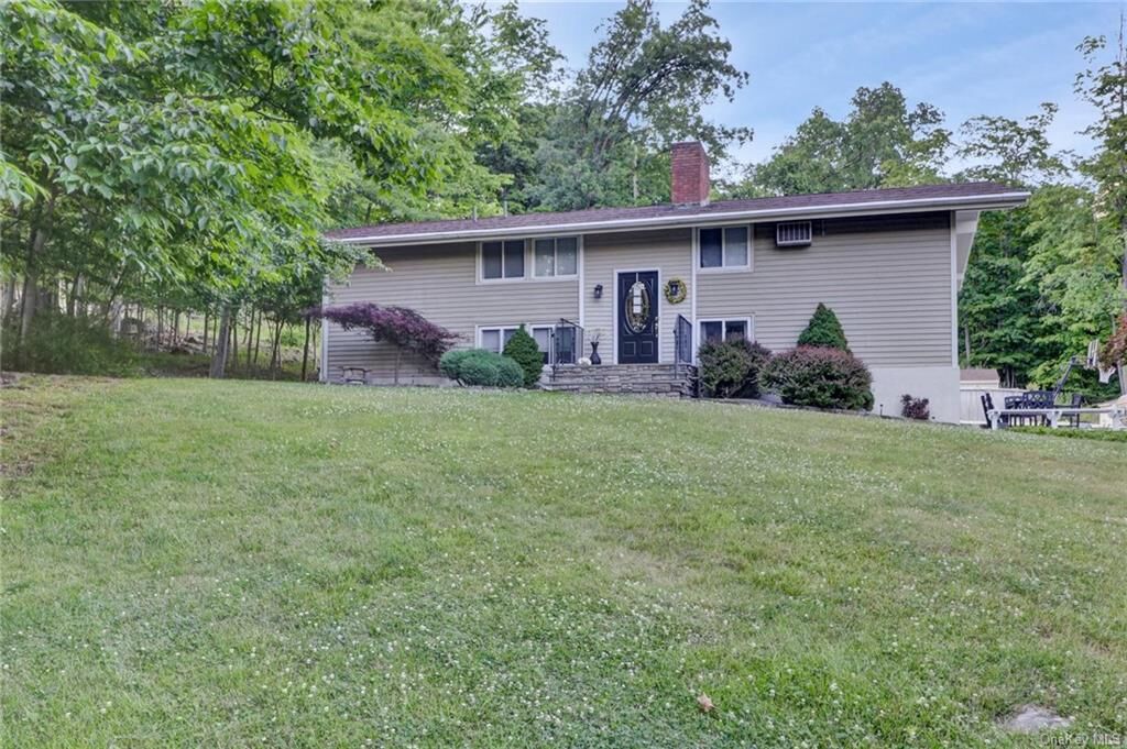 Property Photo:  12 Coolidge Court  NY 10940 