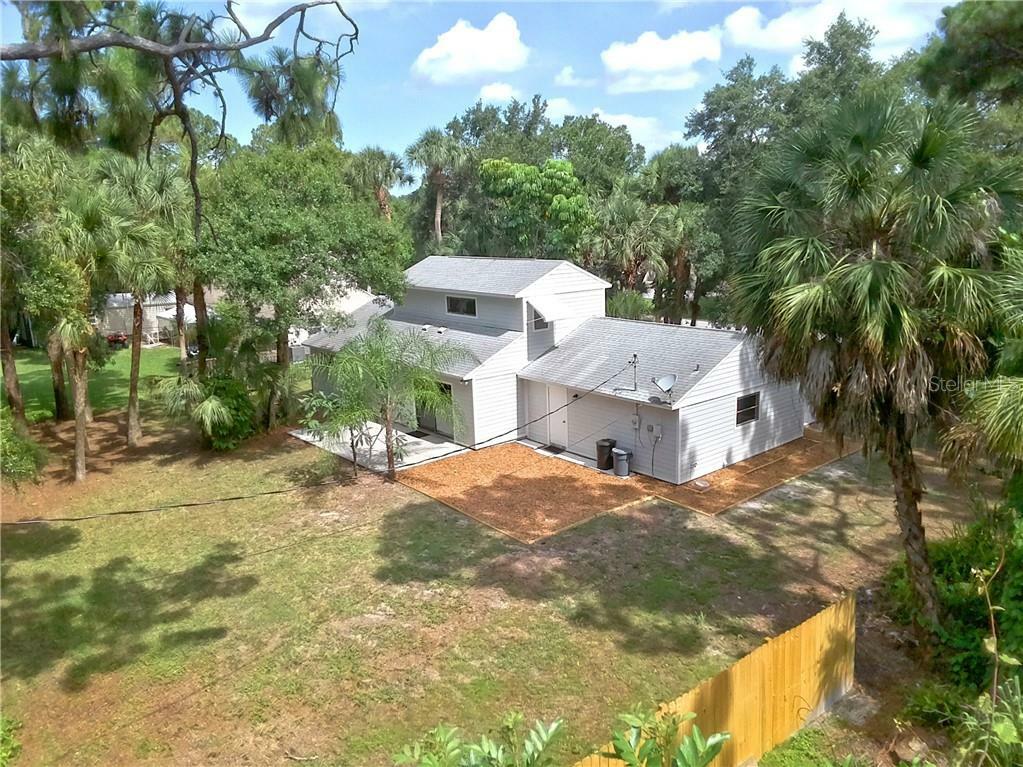 Property Photo:  425 Purdy Street  FL 34223 