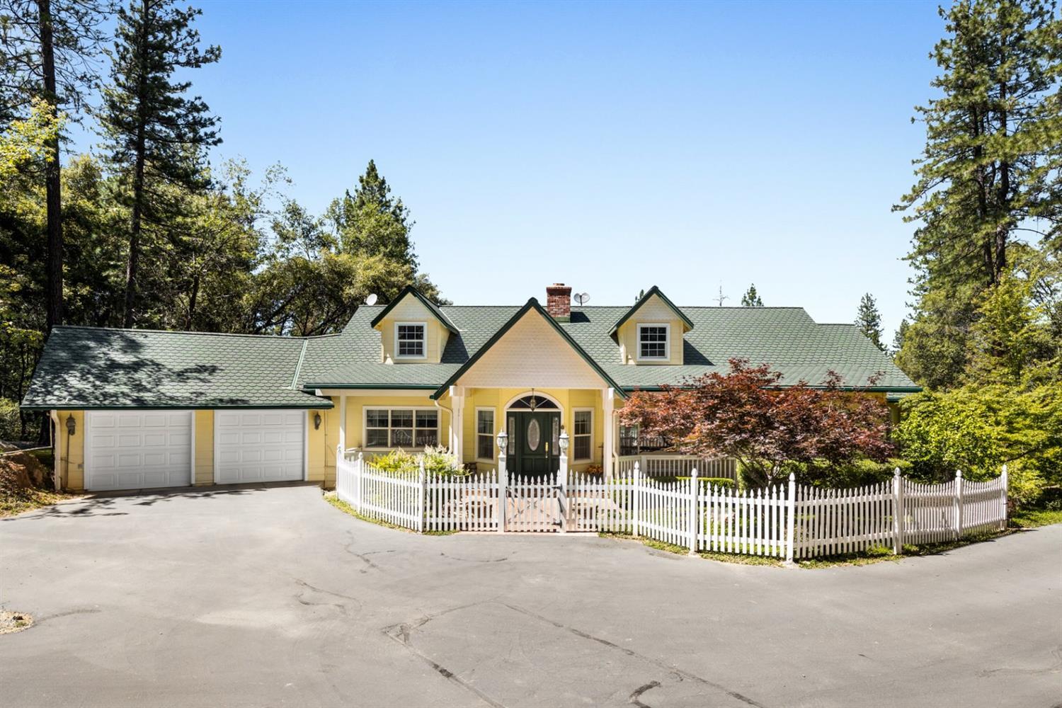 Property Photo: 15051 Abbey Court CA 95959