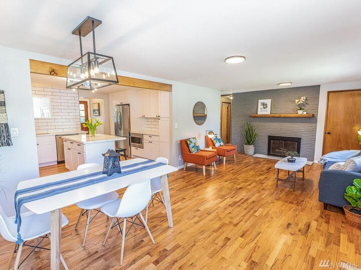 Property Photo:  16605  19th Avenue SW  WA 98166 