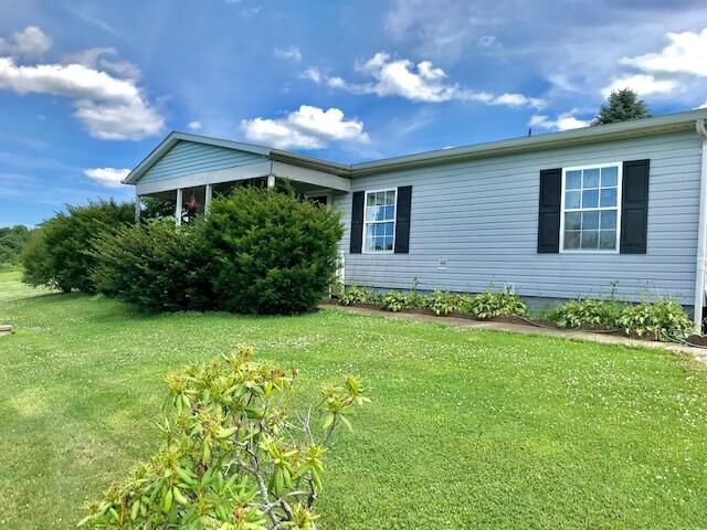 Property Photo:  2070 Township Road 45 NE  OH 43783 