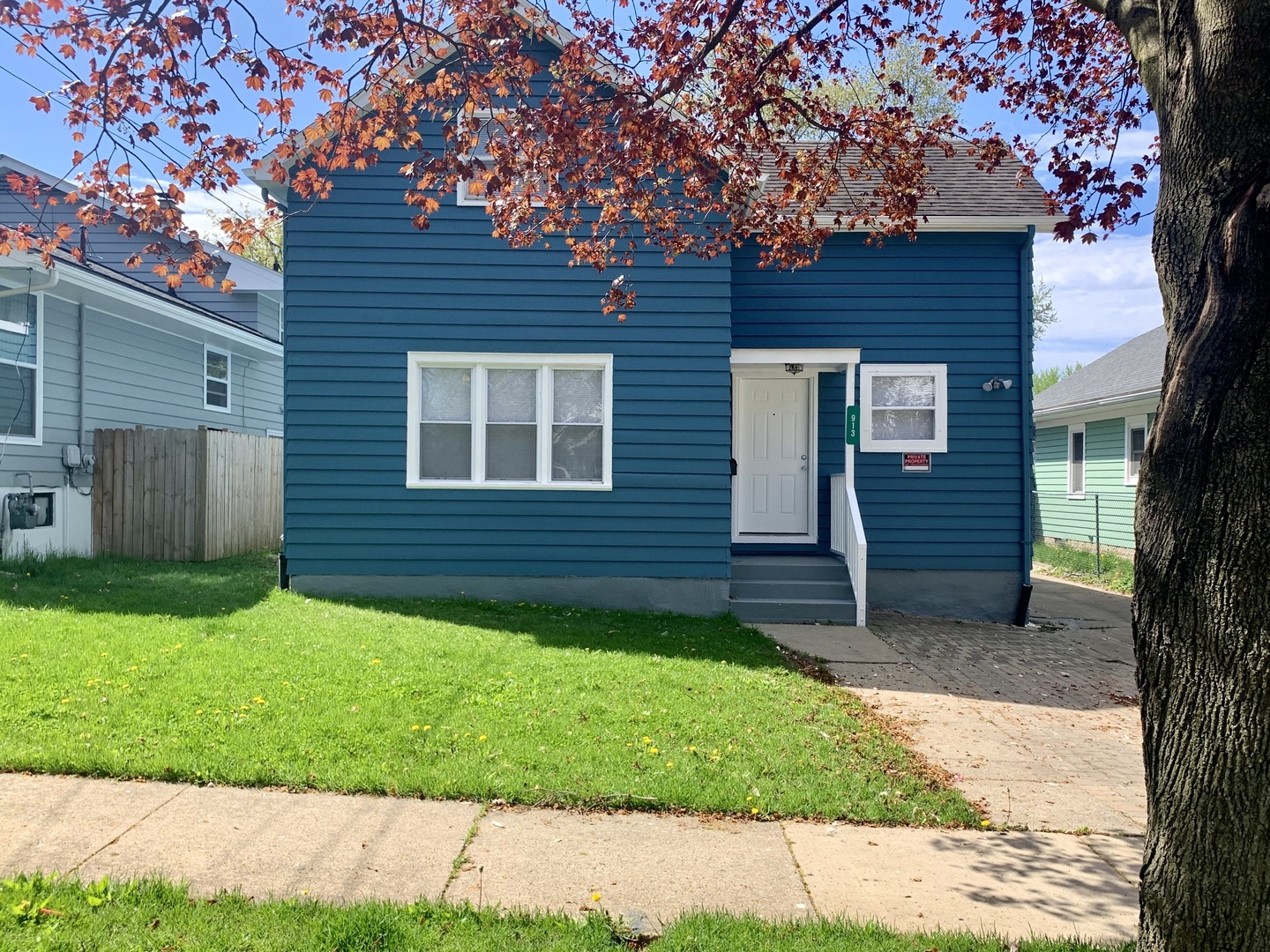 Property Photo: 913 Superior Street IL 60505