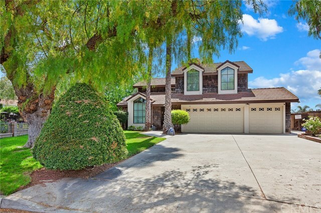 Property Photo:  111 Horseshoe Circle  CA 91791 