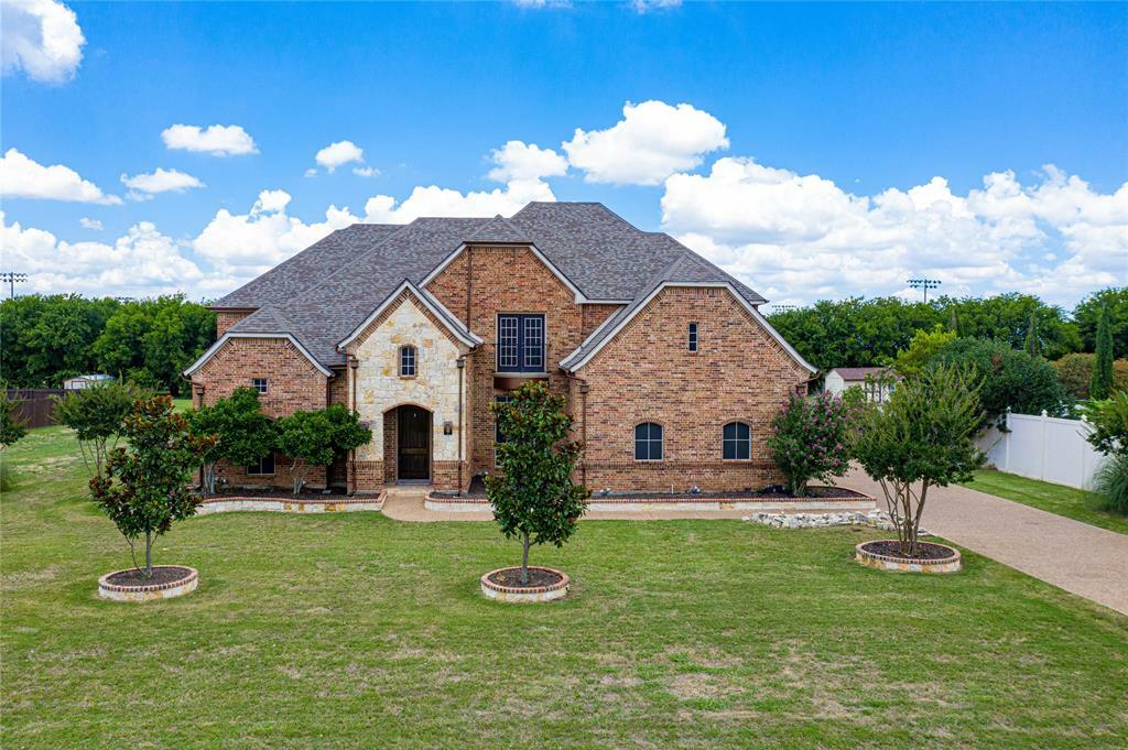 Property Photo:  1605 High Valley Lane  TX 75104 