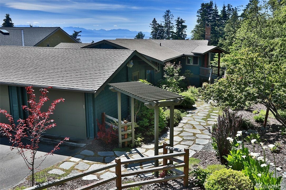 Property Photo: 1752 Fircrest Ave WA 98239