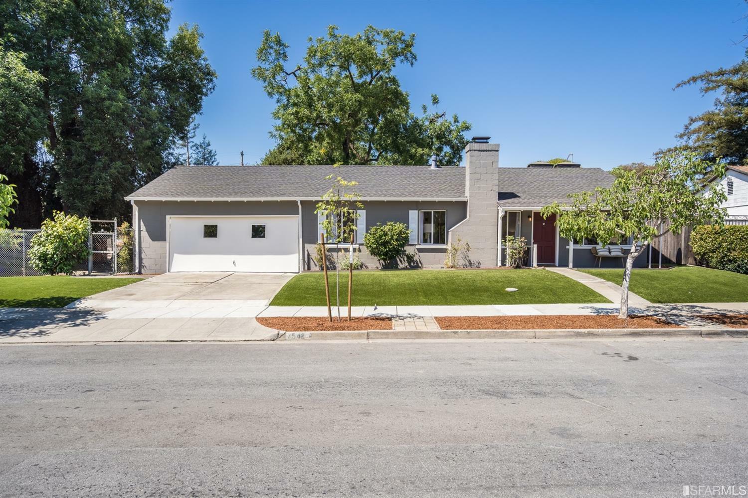 Property Photo:  542 Lancaster Way  CA 94062 