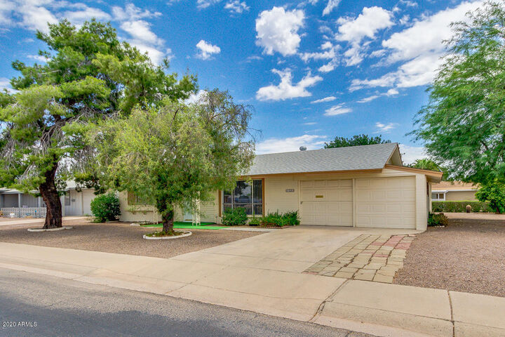 Property Photo:  11221 N 111th Avenue  AZ 85351 