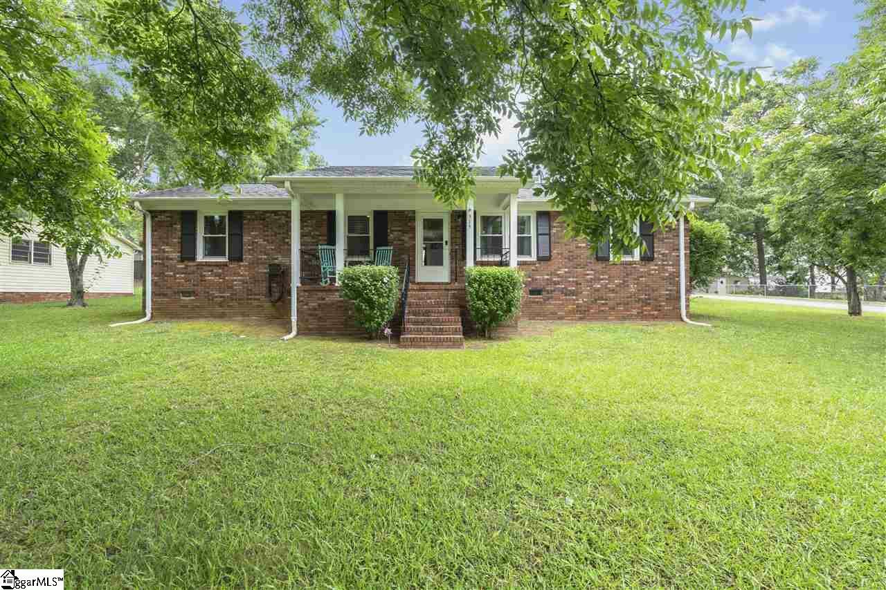 Property Photo:  515 Lena Drive  SC 29640 