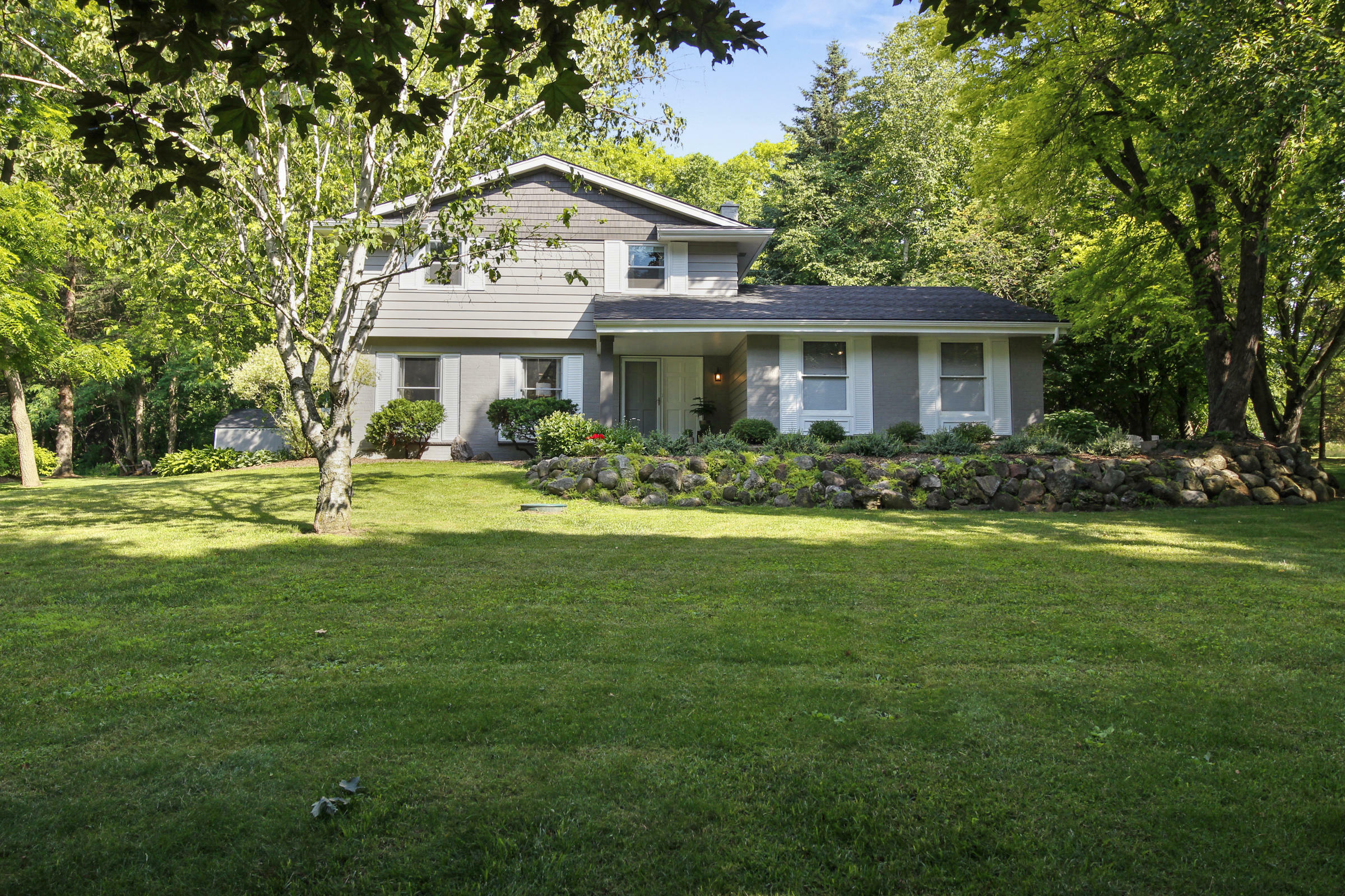 Property Photo:  W286s5139 Woods Rd  WI 53189 