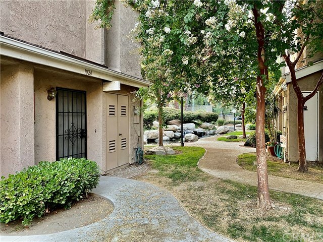 Property Photo:  1024 S Palmetto Avenue  CA 91762 