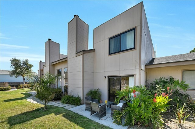 Property Photo:  15100 Chatsworth Street B  CA 91345 