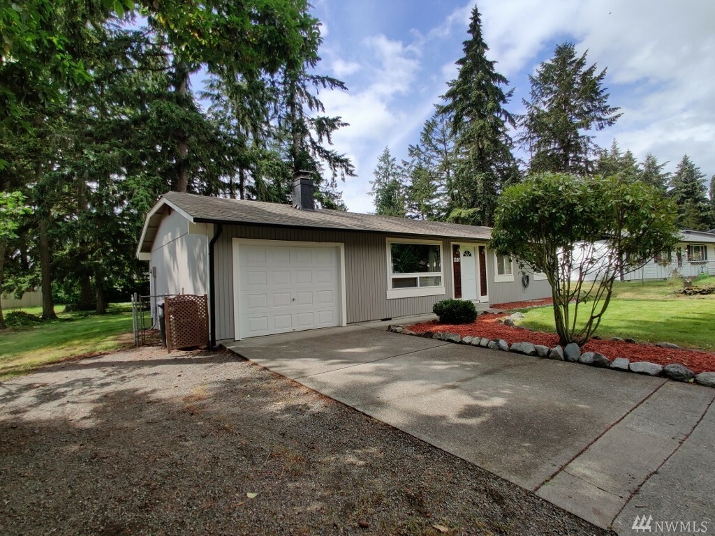 Property Photo: 1207 Yakima St NE WA 98516