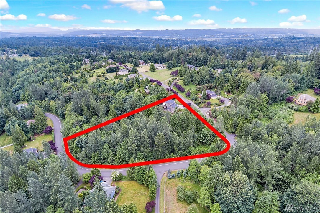 Property Photo:  8215 184th Dr SE  WA 98290 