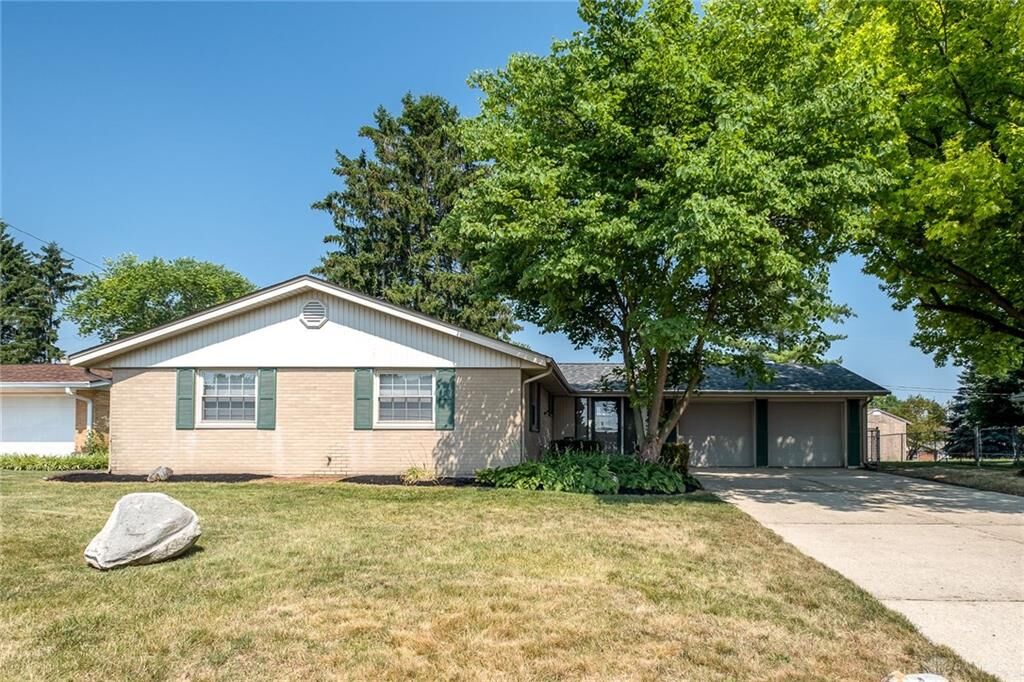 Property Photo: 1143 Landsdale Drive OH 45324