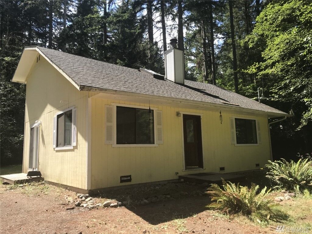 Property Photo:  11017  Cascade Place  WA 98303 