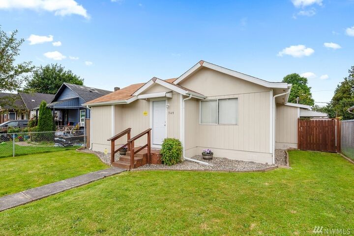 Property Photo:  349  21st Avenue  WA 98632 