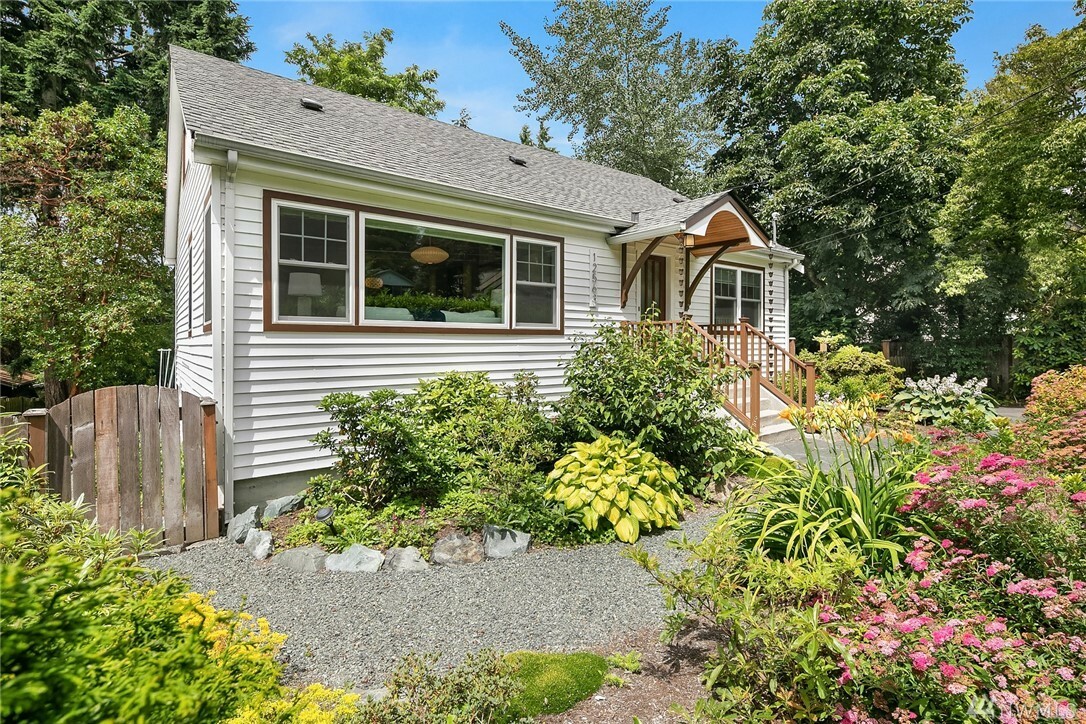 Property Photo: 12563 37th Ave NE WA 98125