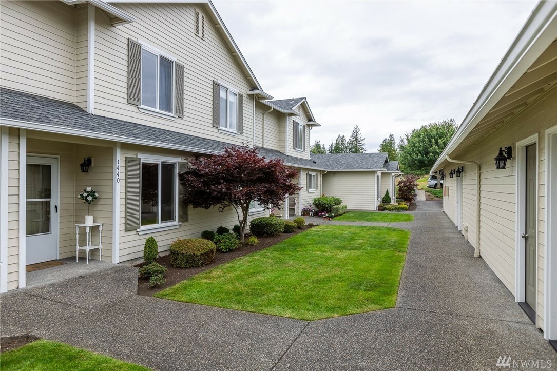 Property Photo:  1440 Mountain View Drive  WA 98022 