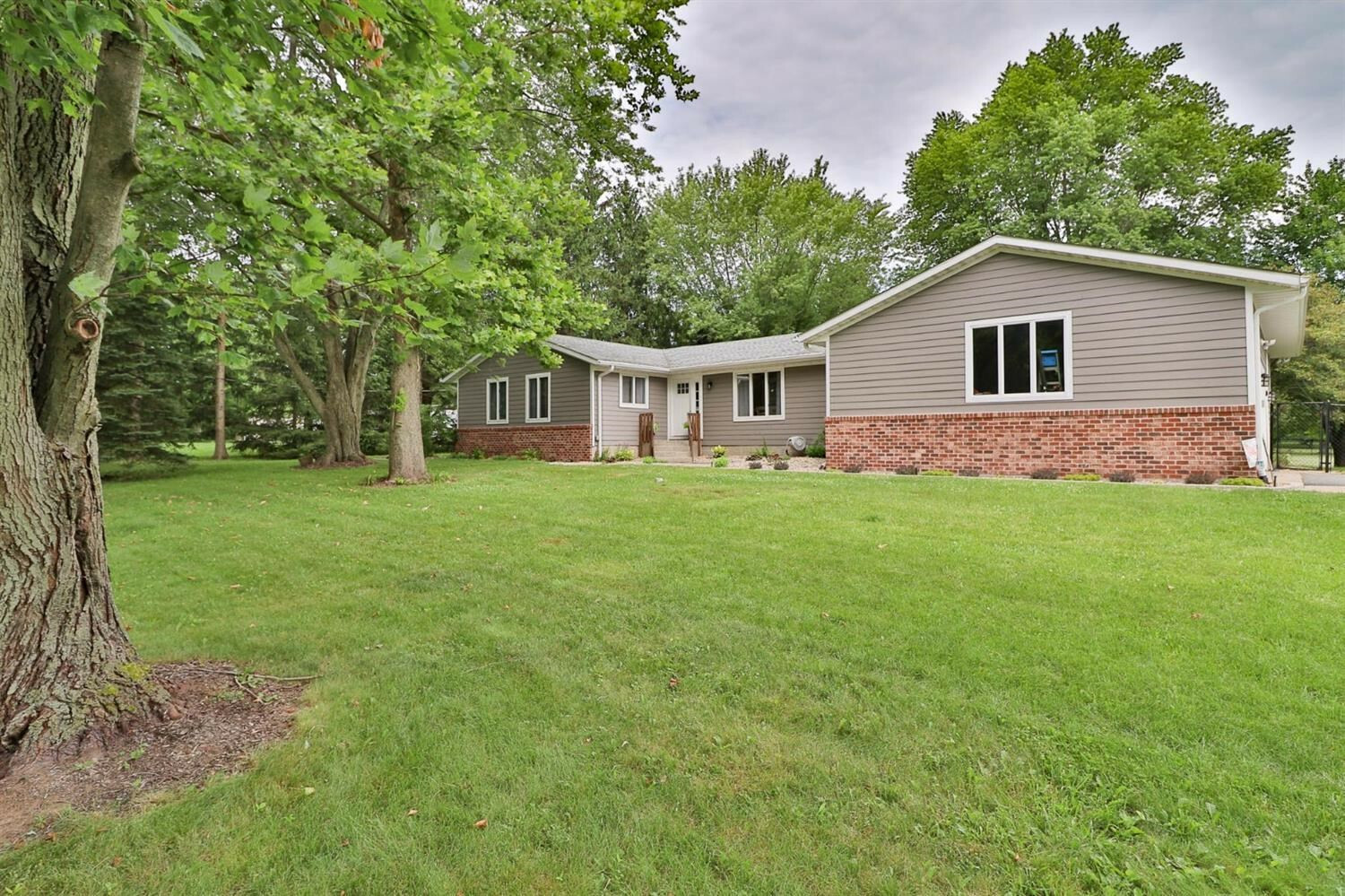 Property Photo: 1354 Ransom Road IN 46385
