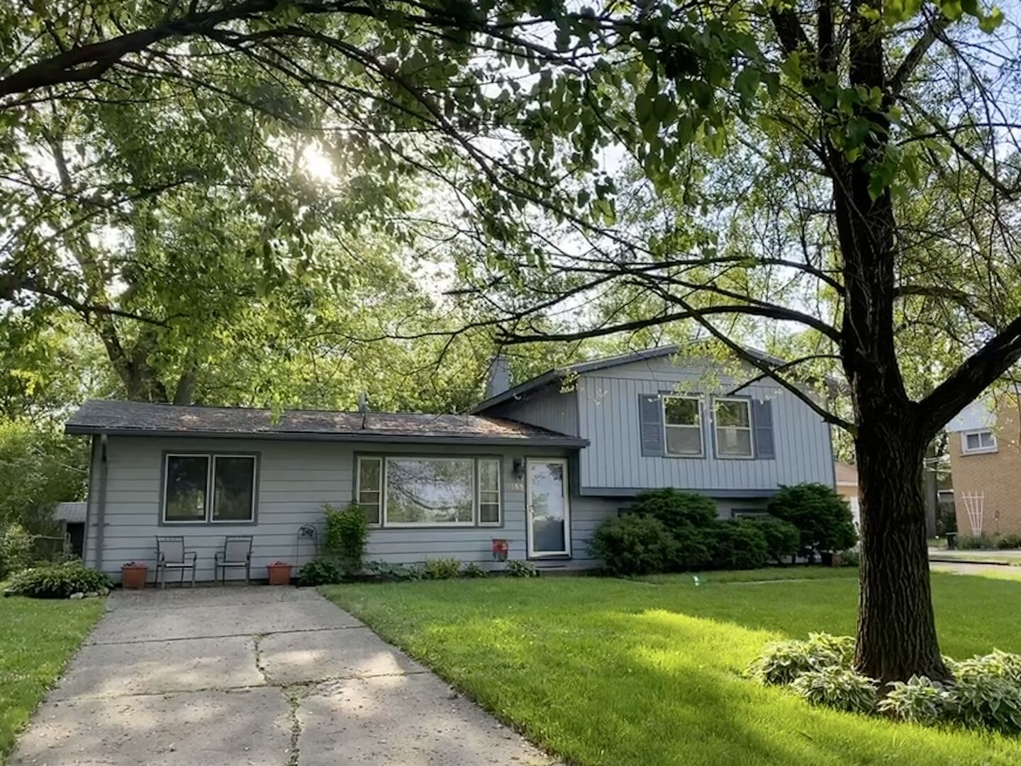 Property Photo: 2155 Theda Lane IL 60008