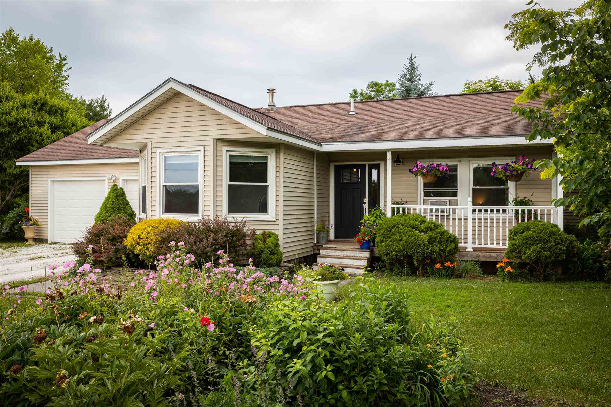 Property Photo:  551 Dorset Street  VT 05445 