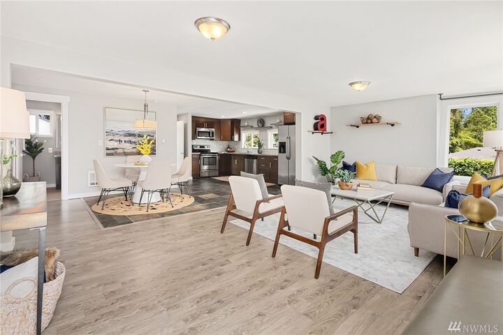 Property Photo:  152 S 112th Street  WA 98168 