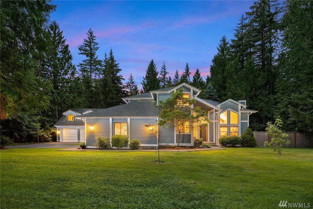 Property Photo: 19613 226th Ave NE WA 98077