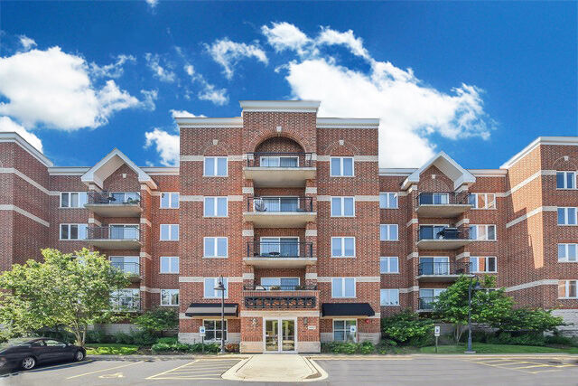 Property Photo: 3401 North Carriageway Drive 407 IL 60004