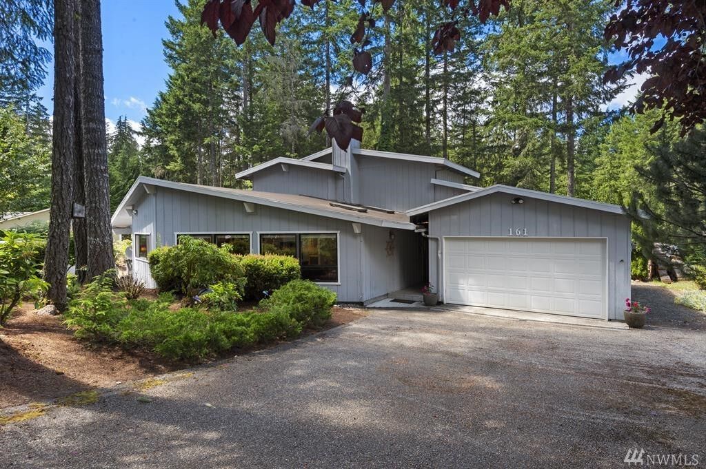 Property Photo:  161 E Country Club Drive E  WA 98592 