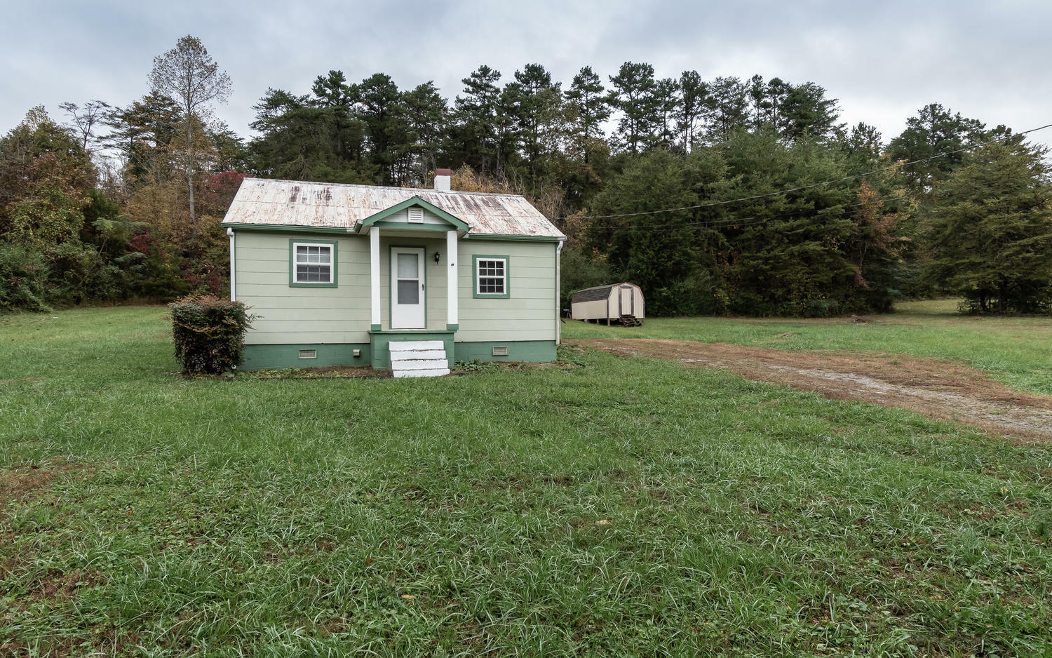 Property Photo:  713 Deaderick Rd  TN 37920 