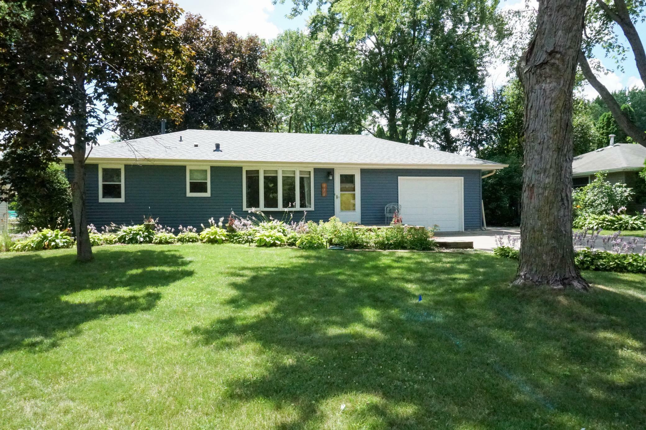 Property Photo:  176 Walnut Lane  MN 55124 