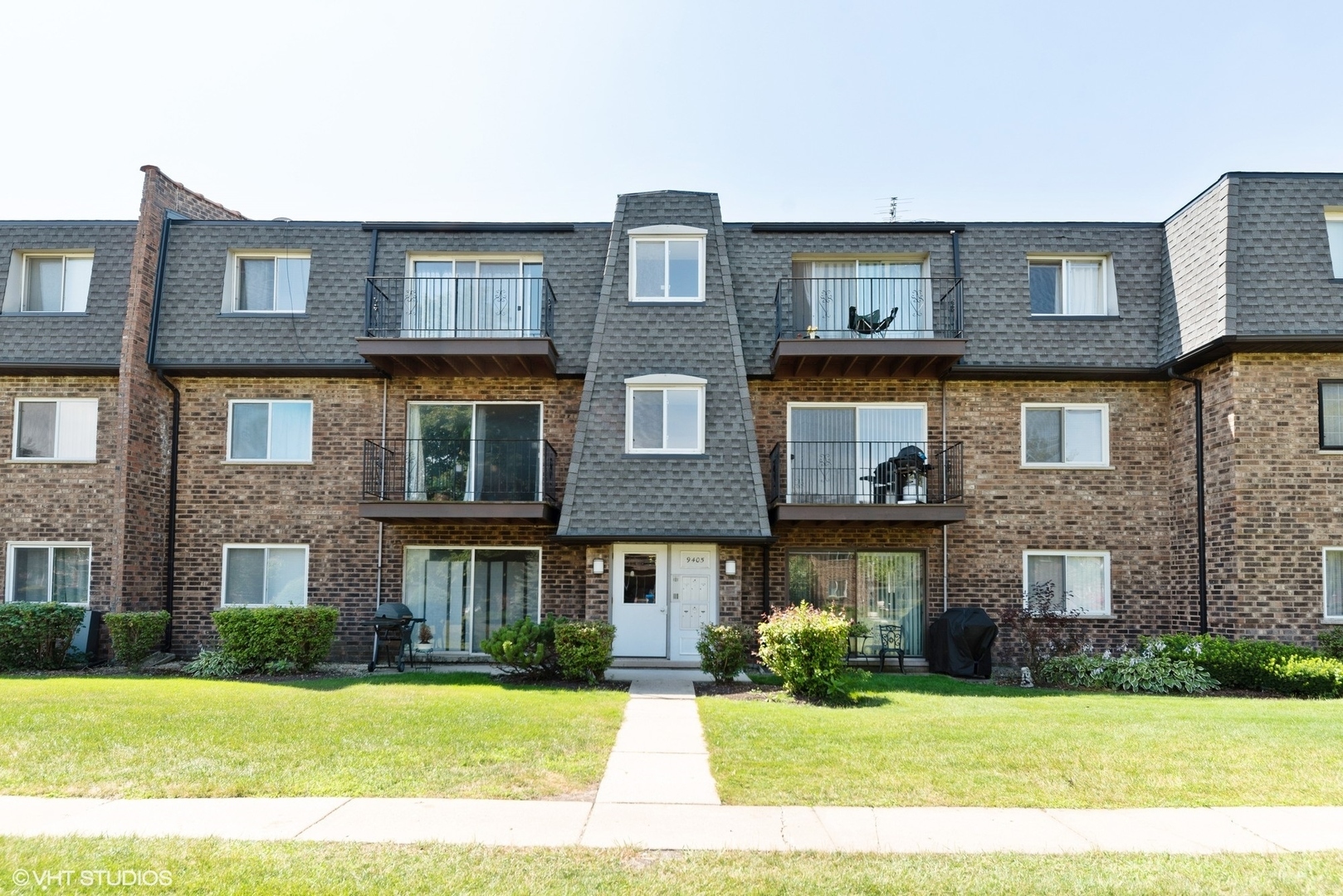 Property Photo:  9405 Bay Colony Drive 2W  IL 60016 