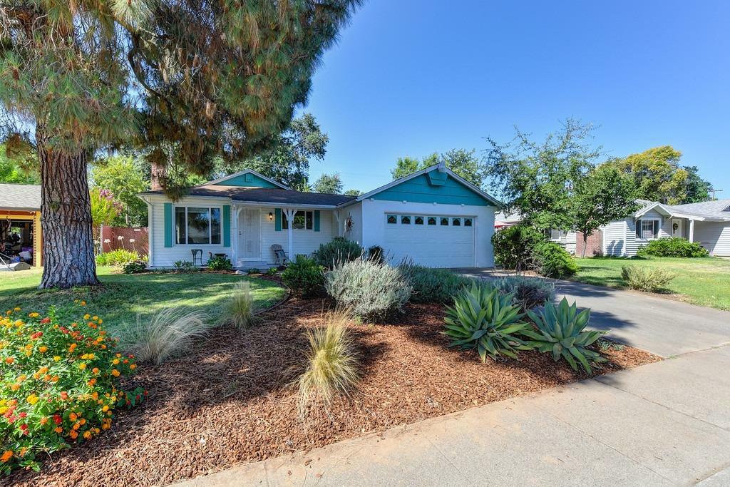 Property Photo:  2246 El Manto Drive  CA 95670 