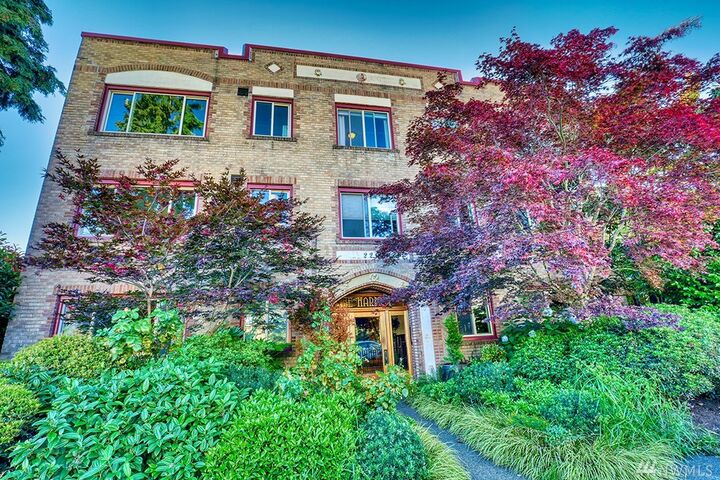 2203  Yale Avenue E 202  Seattle WA 98102 photo