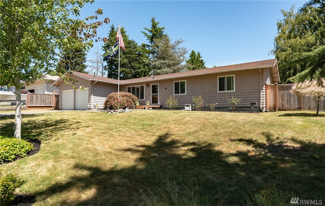 Property Photo:  26240 13th Place S  WA 98198 