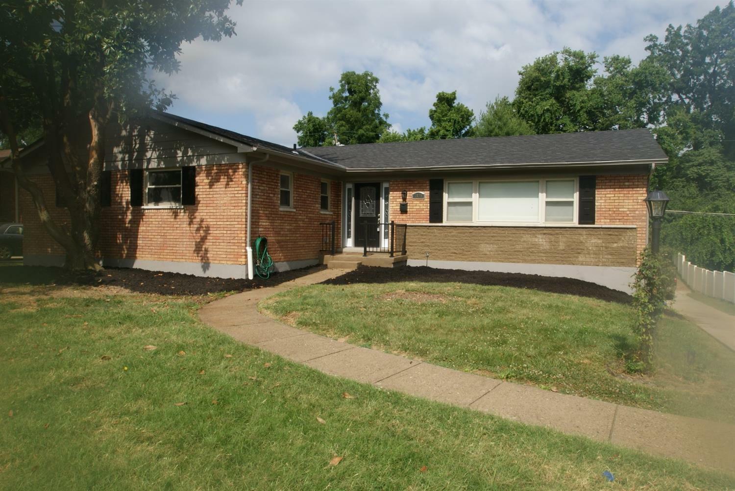 Property Photo:  7885 Elbrook Ave  OH 45237 