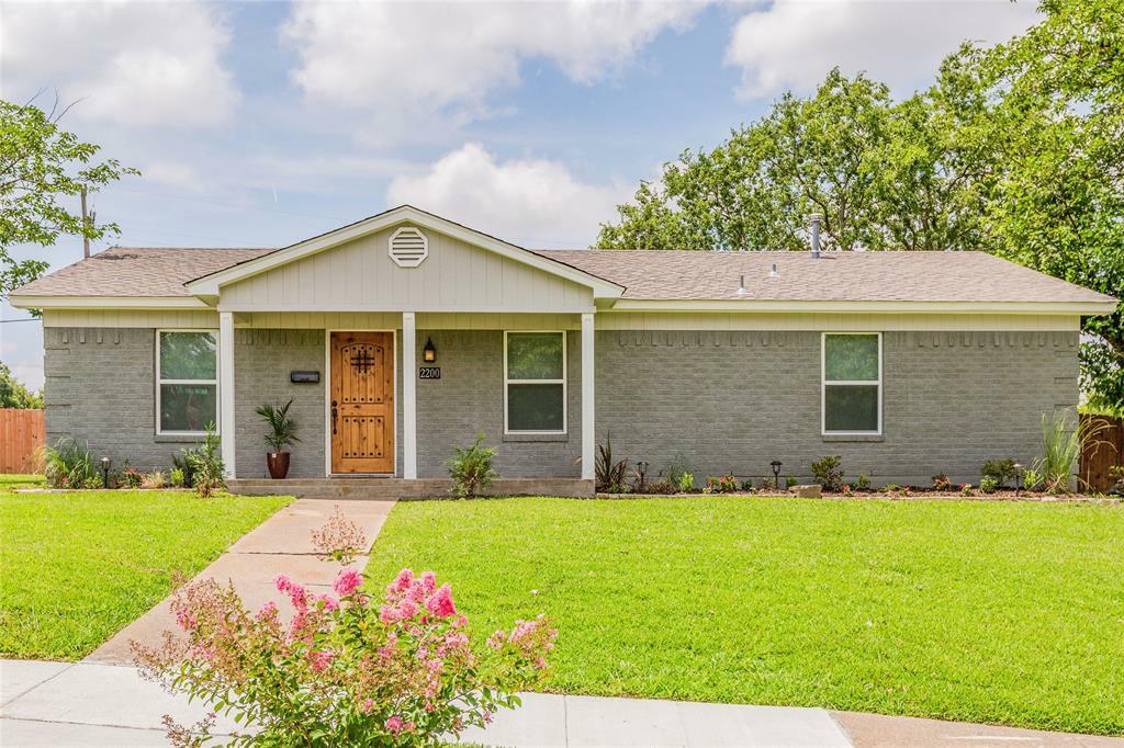 Property Photo:  2200 Bayberry Drive  TX 75149 