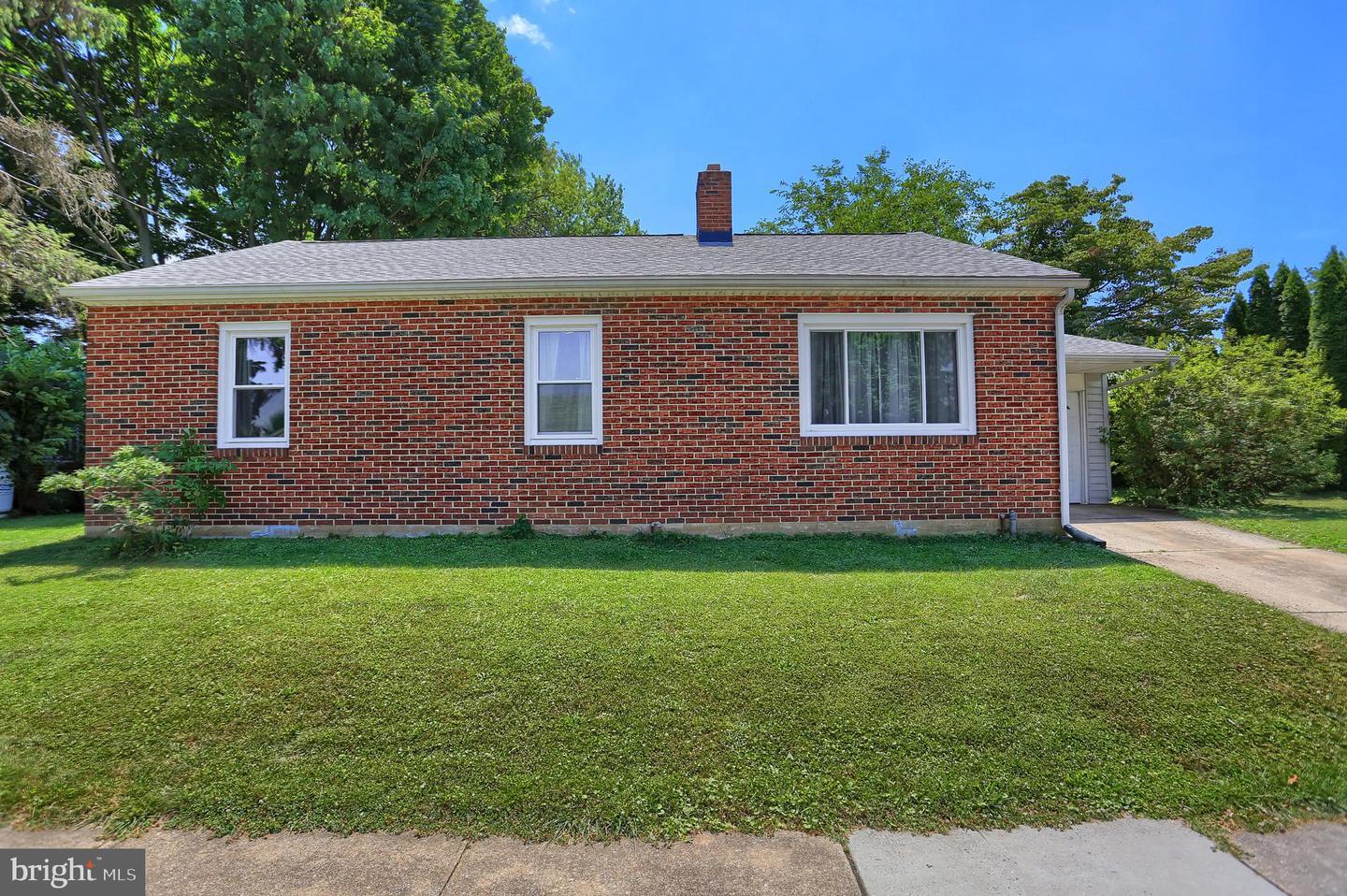 Property Photo:  20 W Green Street  PA 17011 