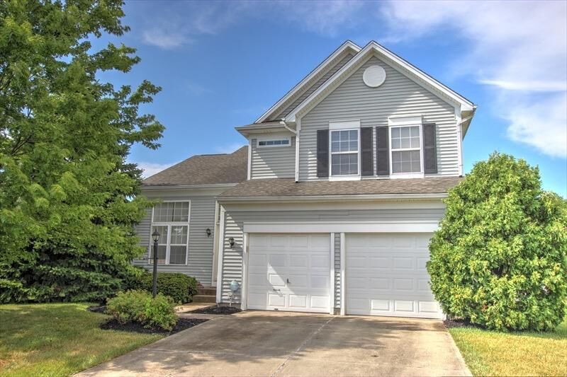 Property Photo: 6668 Falling Leaves Ct OH 45040