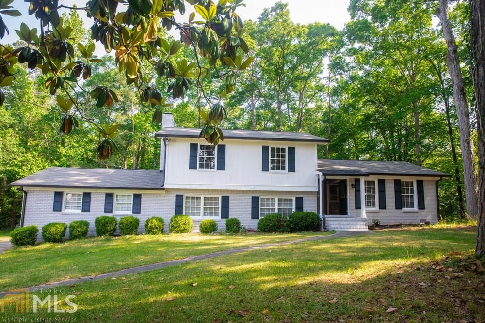 Property Photo: 3047 Albatross Ln GA 30034